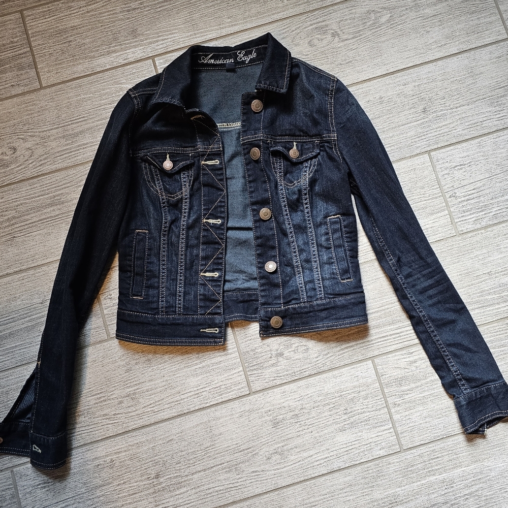 American Eagle XS crop denim jacket